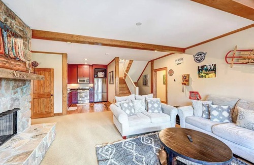 Cashiers House | Luxury Mountain Home: Golf, HotTub, Mountains, Lake, and Trillium Club amenities