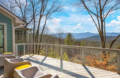 Black Mountain House | Luxury mountain home with hot tub, theater, pool table & million dollar views