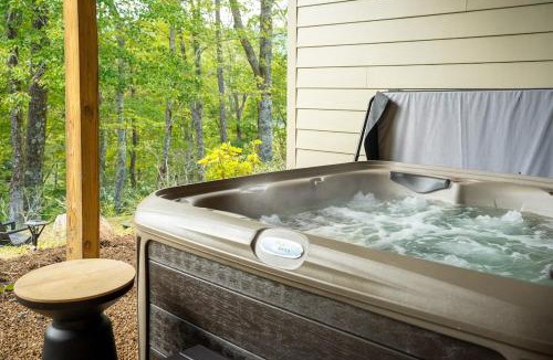 Banner Elk Villa | Luxury Mtn Home, Grandfather Mtn Views, Hot tub, Sauna