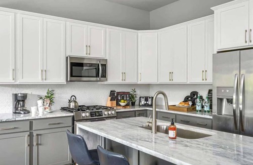 Haynes Area House | Luxury Nashville Rooftop Retreat Sleeps 12