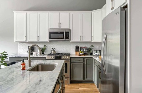 Haynes Area House | Luxury Nashville Rooftop Retreat Sleeps 12