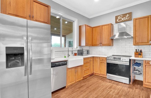 Southmont House | Luxury on High Rock Lake: Great for Groups!