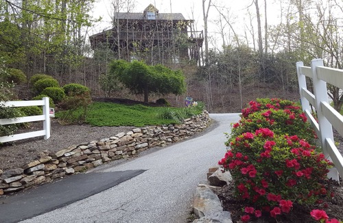 Fairview House | Luxury on the Continental Divide- Private, w/Views Hot Tub in Perfect Location!