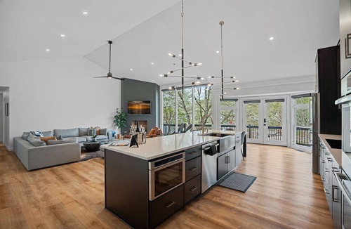 Westport House | Luxury on the Lake - Waterfront, Private Dock, Kayaks, Paddle Boards, Fire Pit