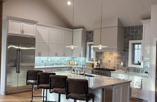 Sandy Ridge House | Luxury Retreat - Perfect for Weddings, Furniture Market Visits, and Relaxation