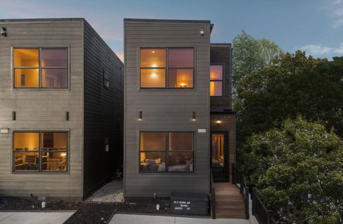 East Hill House | Luxury Spa Retreat Sauna, Hot Tub and Fire Pit
