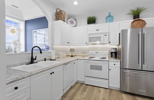 Swansboro Condo | Luxury Stay- Downtown Swansboro with River Views!