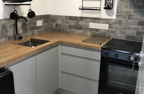 Millendreath Apartment | Luxury-Studio-En-suite Apartment