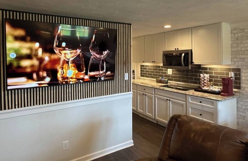 Sedgefield Apartment | Luxury Suite, patio, Gazebo, hammock, sauna, fence