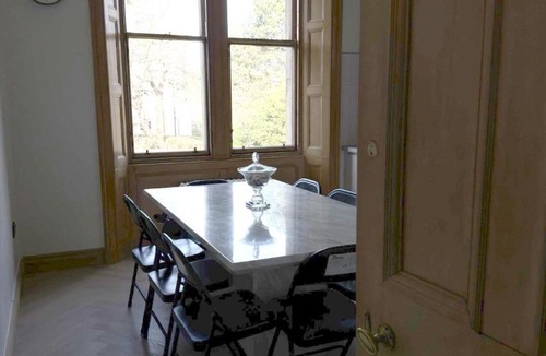 Gifford Apartment | Luxury Victorian 5 bedroom apartment by Lady road apartments