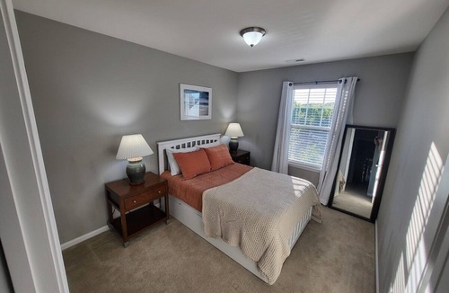 Burlington House | Mackintosh Townhome Retreat - 4BD/3BA