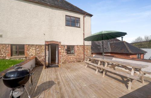 Dawlish House | Madeleine - Hja