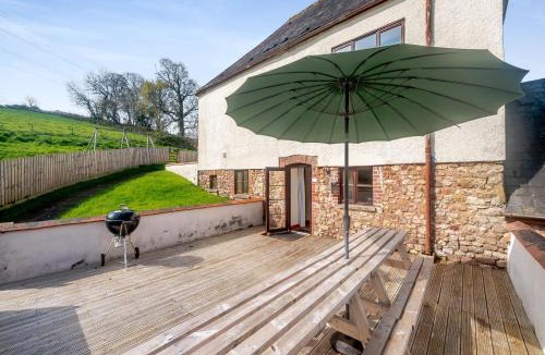 Dawlish House | Madeleine - Hja