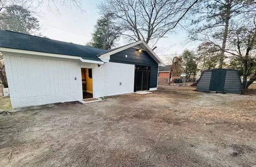 Goldsboro Apartment | Madison gate studio