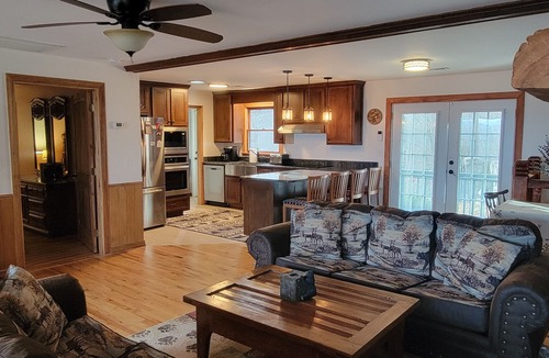 Maggie Valley House | Maggie Valley Dream Home! Breathtaking Mountain Views, Luxury upgrades, Pets ok!