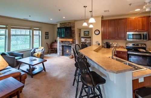 Maggie Valley Condo | Maggie’s Hideaway - Mountain and Fairway view