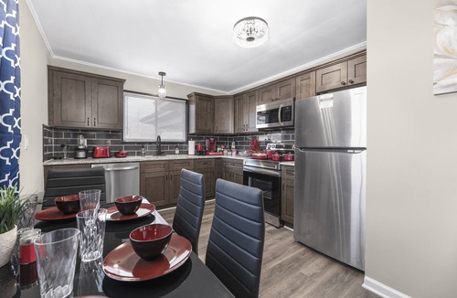 Statesville Apartment | Magnolia "620"- Comfy King Size Bed, Kid Friendly, Over 70 Amenities