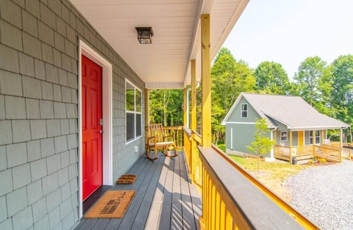 Elkin Cabin | Magnolia Cabin | WiFi & River Access