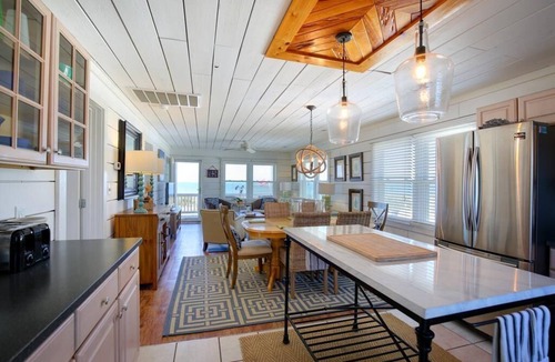 Holden Beach House | Magnolia Cottage - Beachfront Home with Unobstructed Ocean Views!