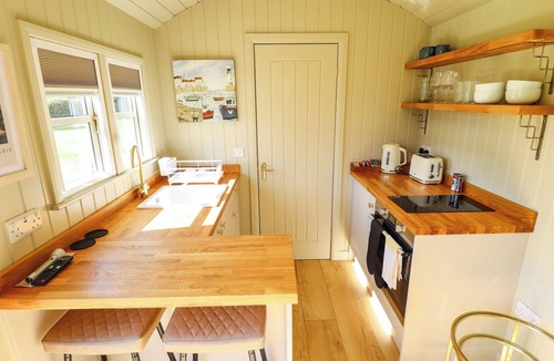 Ashby cum Fenby Cottage | Magnolia