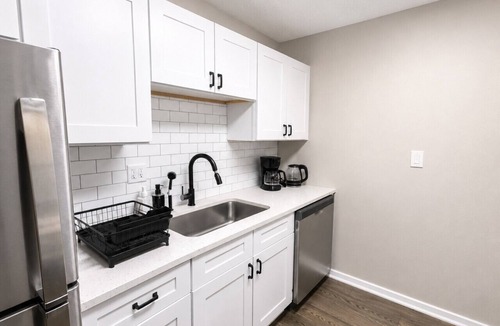 Shannon Villa | Magnolia Haus Hoover | King + Queen Stay