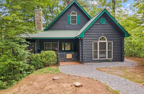 Bryson City House | Magnolia Pine With Hot tub and Mountain Views