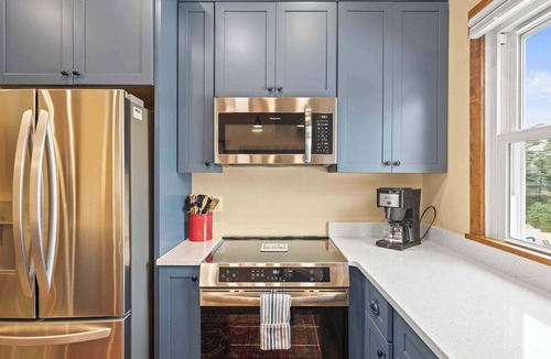 Highlands Apartment | Main Street Elevated