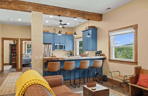 Highlands Apartment | Main Street Elevated