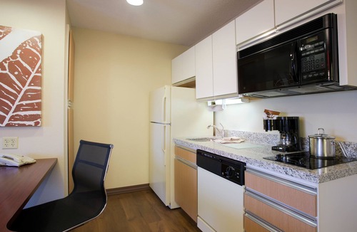 Southwest Raleigh Hotel | MainStay Suites Raleigh - Cary