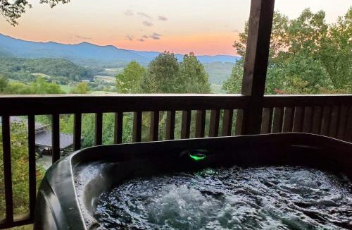 Bryson City House | Majestic Mountain Top, Best View in Bryson City!
