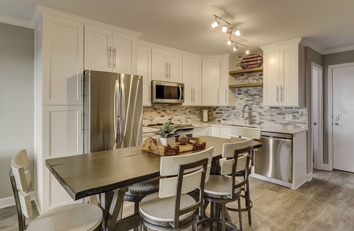 Hilton Head Island Villa | Make Coligny Beach Your Happy Place!