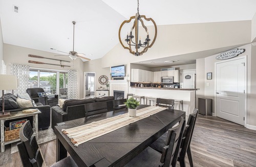 Cornelius Condo | Makin’ Memories at Lake Escape, Lake view, Pool - Lake Norman Vacation Rental