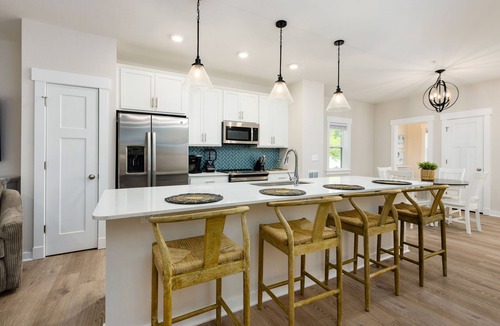 Bermuda Bay House | Malibu Sunset 2 Bedroom at Cambridge Cove With Private Hot Tub!