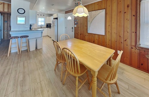Topsail Beach House | Mamaw's Spot | Oceanfront + Pet Friendly!