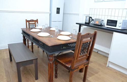 Ashton-under-Lyne House | Manchester Ashton Suites