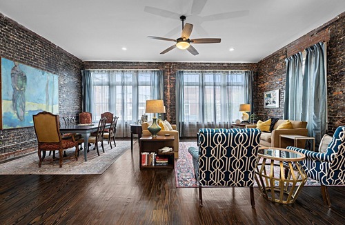 Washington Apartment | Manifest Loft 1- downtown historic Washington NC