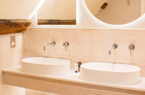 West Auckland Hotel | Manor House Hotel