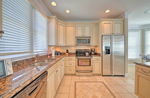 Manteo House | Manteo Waterfront Resort Home w/30-Ft Dock!