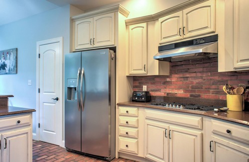 Alexander House | Maplewood Escape | Luxurious Asheville Lodge with Hot Tub, Game Room, & More!