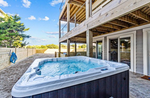 Ocean Isle Estates House | Marianne's: Luxury Oceanfront, Private Pool and Hot Tub