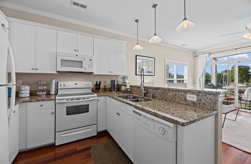 Fairfield Harbour House | Marina Vista Retreat