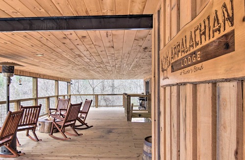 Marshall House | Marshall Home w/Mountain View, 5 Mi to Downtown!