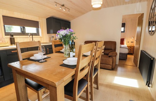 Llanelidan Cottage | Math