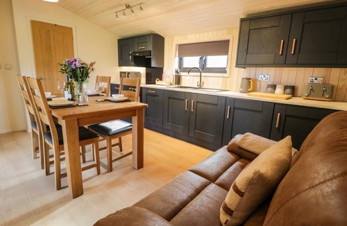 Llanelidan Cabin | Math (Lodge 3), in Llanelidan.
