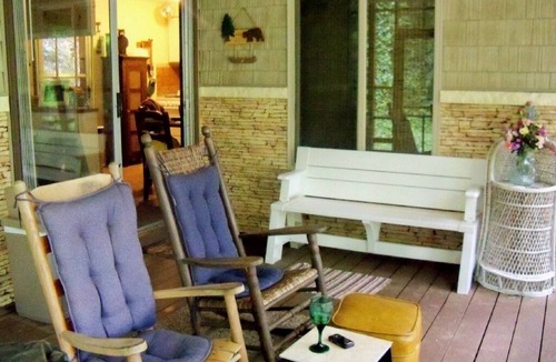 Santeetlah Cabin | Mathews' Mansion, a cabin by a mountain lake
