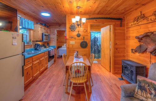 Murphy Cabin | ☆May Deals on Week Day Openings☆