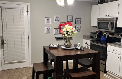 Mount Airy House | Mayberry Front Porch - 0.5 miles to downtown Mayberry