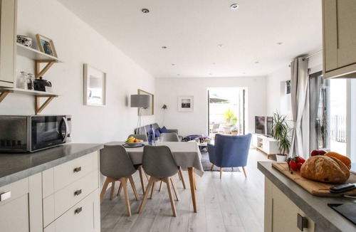 Bere Regis Cottage | Meadow View Barn