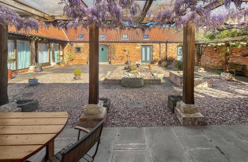 East Drayton House | Meadow View Broadlea