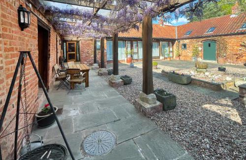 East Drayton House | Meadow View Broadlea